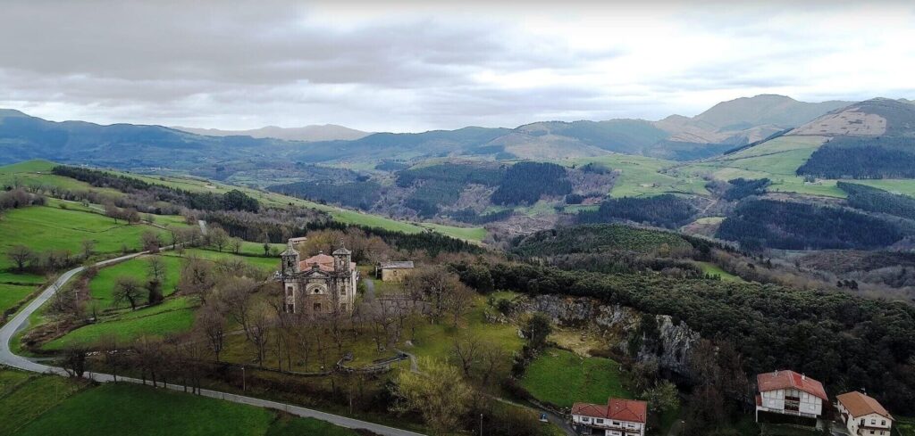 Iglesia de San Bartalomé de Aldeacueva